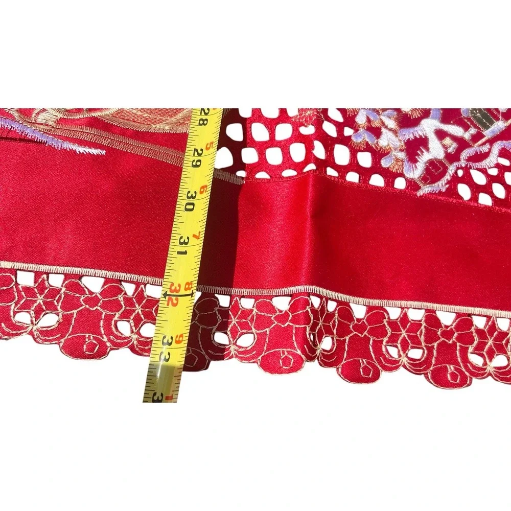 Vtg Red Square Embroidered Santa Sleigh Tablecloth Cutout Scallop‎ Edges 33
